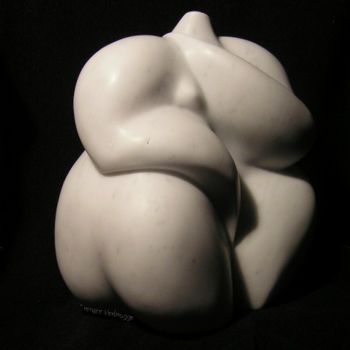 Sculpture titled "Sweet Size 16" by Renate Verbrugge, Original Artwork, Stone