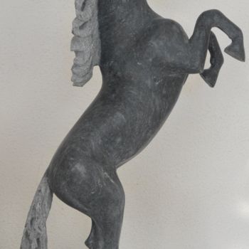Escultura intitulada "Lusitano" por Cesar Valerio, Obras de arte originais, Pedra