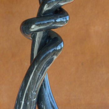 Скульптура под названием "Beijo , Kiss" - Cesar Valerio, Подлинное произведение искусства, Камень