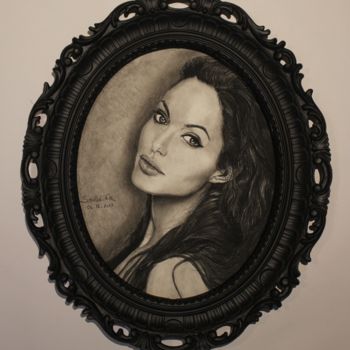 Drawing titled "Angelina Jolie dess…" by Natacha Ribet, Original Artwork, Chalk