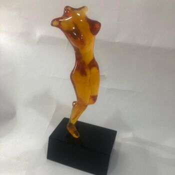 Rzeźba zatytułowany „female nude woman s…” autorstwa Ricardo Navarro, Oryginalna praca, Żywica