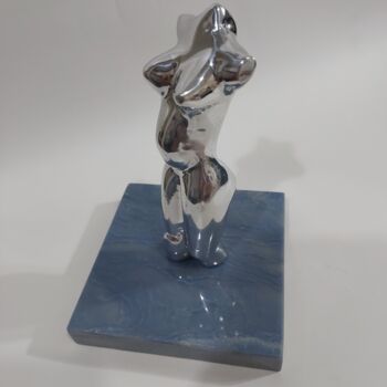 Rzeźba zatytułowany „nude female sculptu…” autorstwa Ricardo Navarro, Oryginalna praca, Aluminium