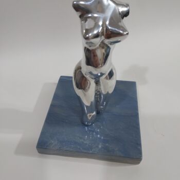 Sculpture intitulée "Sculpture woman pre…" par Ricardo Navarro, Œuvre d'art originale, Aluminium