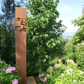 Sculpture titled "Wächter" by Richard Blaas, Original Artwork, Metals