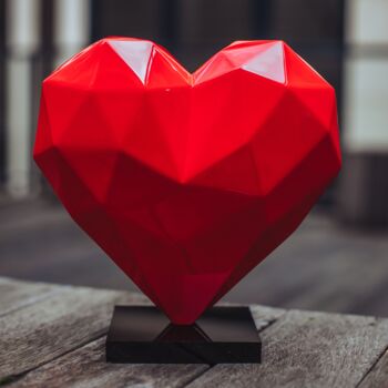 Скульптура под названием "Heart" - Richard Orlinski, Подлинное произведение искусства, Смола