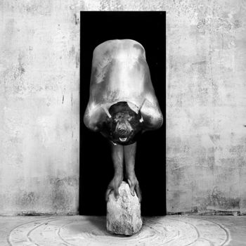 Photographie intitulée "koma-domestication.…" par Richard Fremont, Œuvre d'art originale