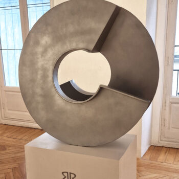 Sculpture intitulée "Equilibrio plateado" par Ricky Reese, Œuvre d'art originale, Acier inoxydable