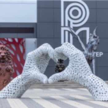 Sculpture intitulée "Руки «Сердце»" par Rimskii Master, Œuvre d'art originale, Métaux