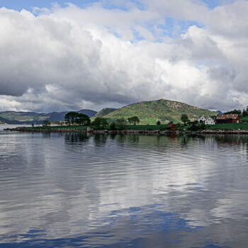 Photographie intitulée "Coastal Norway" par Robbi Ling Montgomery, Œuvre d'art originale, Photographie numérique