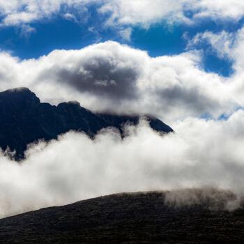 "Clouds at the Top" başlıklı Fotoğraf Robbi Ling Montgomery tarafından, Orijinal sanat, Dijital Fotoğrafçılık