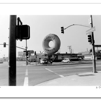 Photography titled "Big Donut, Los Ange…" by Robert Tolchin, Original Artwork, Digital Photography
