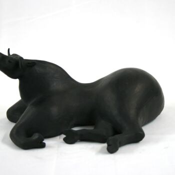 Sculpture titled "Resting bull" by Roberto Barbuti, Original Artwork, Terra cotta