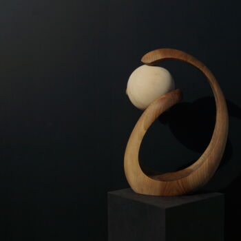 Sculptuur getiteld "Memoria" door Robin Tacke, Origineel Kunstwerk, Hout