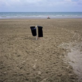 Фотография под названием "Les poubelles" - Robin Santus, Подлинное произведение искусства