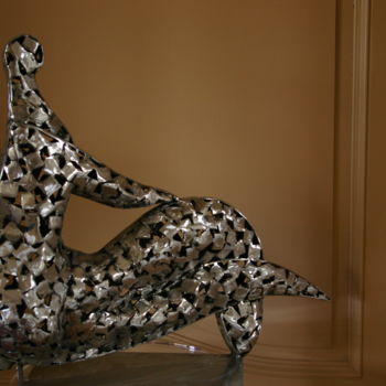 Sculpture titled "femme" by Roger Garcie, Original Artwork, Metals