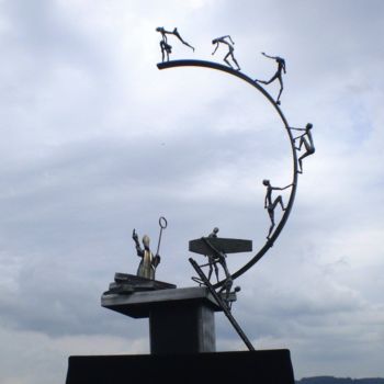 Sculpture titled "Saute la vie" by Roger Peulvey, Original Artwork, Metals