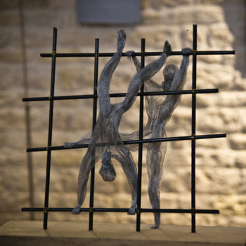 Skulptur mit dem Titel "Vice Versa" von Marierf, Original-Kunstwerk, Metalle