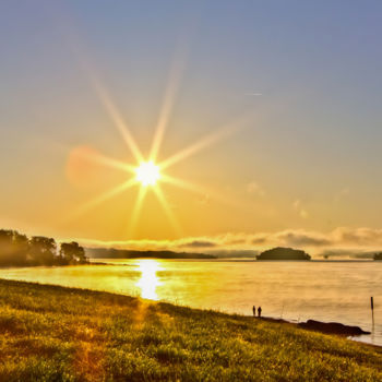 Photographie intitulée "Sunrise at Lake Lan…" par Rohit Kamboj, Œuvre d'art originale, Photographie numérique