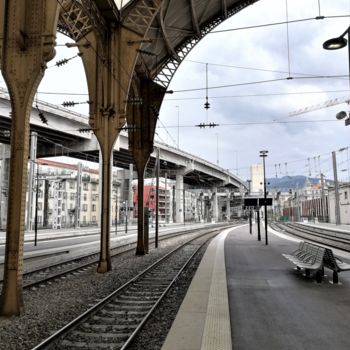 Fotografia intitulada "Gare" por Roland Guyomard, Obras de arte originais, Fotografia digital