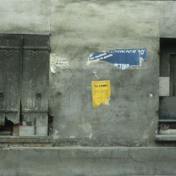 Photographie intitulée "Vieux mur à Paris" par Roland Brénin, Œuvre d'art originale