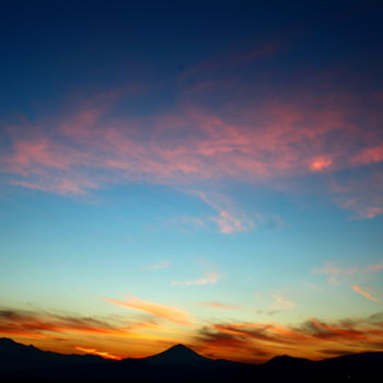 Photography titled "Volcano and blue sky" by Rodolfo Romero, Original Artwork, Digital Photography