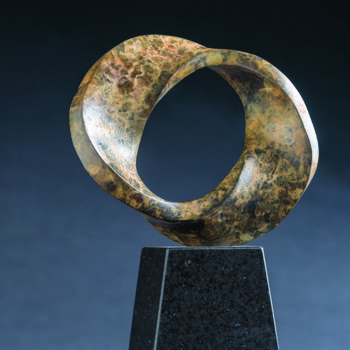 Skulptur mit dem Titel "" Liquidity"" von Romuald Wisniewski, Original-Kunstwerk, Metalle