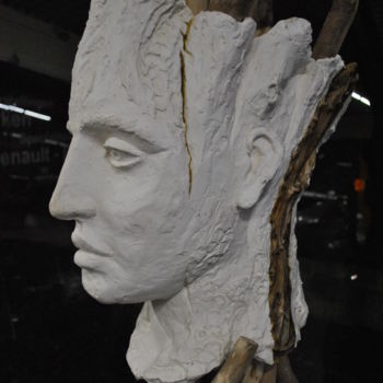 Sculpture titled "Boswachter" by Rosa, Original Artwork, Plaster