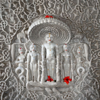 Fotografie getiteld "Ranakpur Temple Mar…" door Ruud Kimmelaar, Origineel Kunstwerk, Digitale fotografie