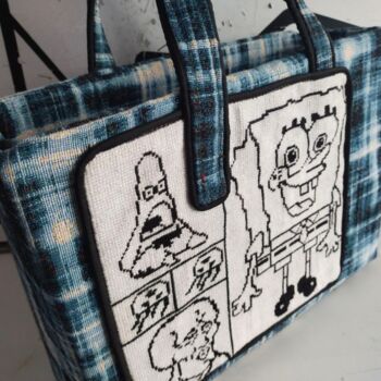 Art textile intitulée "Laptop bag "Mom I'm…" par Ryaba, Œuvre d'art originale, Patchwork