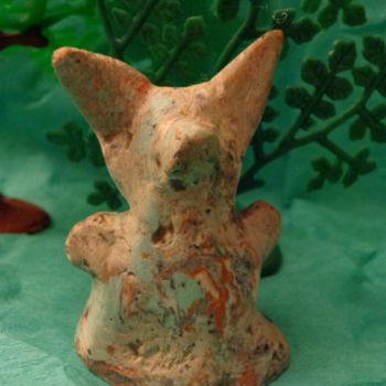 Sculpture titled "Lapin méditant n°1" by Sab.V, Original Artwork, Plaster