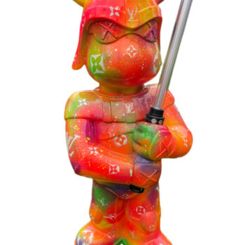 Skulptur mit dem Titel "warrioar bear" von Sabrina Seck, Original-Kunstwerk, Sprühfarbe