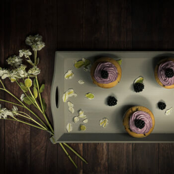 「Cupcakes (from abov…」というタイトルの写真撮影 Sabrina Steaによって, オリジナルのアートワーク, デジタル