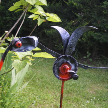 Skulptur mit dem Titel "Moustique tigre !!!" von Jean Marc, Original-Kunstwerk