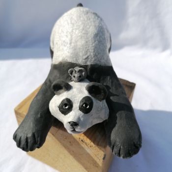 Sculpture titled "Panda souris" by Sandrine De Zorzi, Original Artwork, Clay