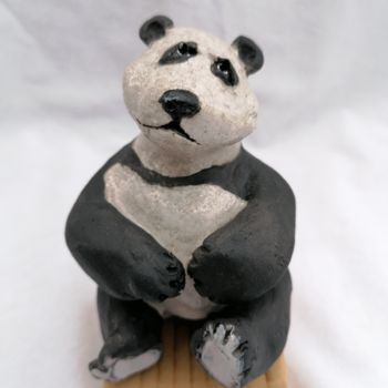 Sculpture titled "Panda timide" by Sandrine De Zorzi, Original Artwork, Clay