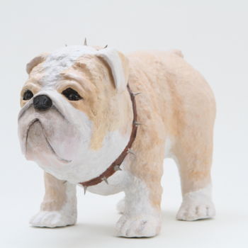 Скульптура под названием "Bulldog puppy" - Sandrine Leroux Sculptures, Подлинное произведение искусства, Папье-маше