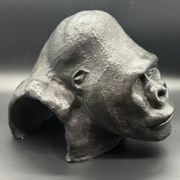 Sculpture titled "Gorille #2" by Sange, Original Artwork, Clay