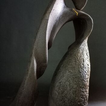 Sculpture titled "La femme oiseau" by Sara Amato-Gentric, Original Artwork, Ceramics