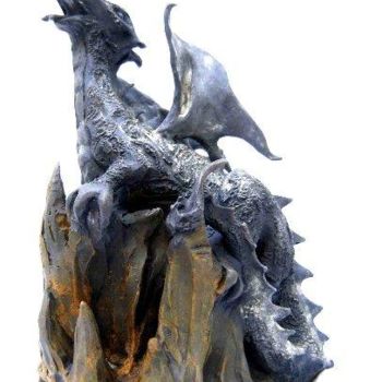 Скульптура под названием "drago" - Sara Bernocchi, Подлинное произведение искусства, Металлы