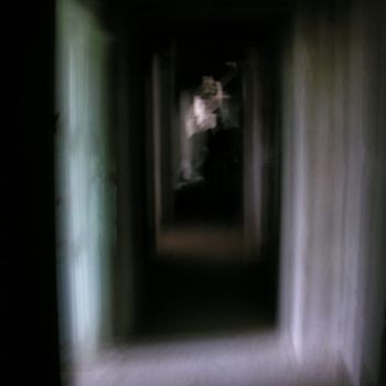 Photographie intitulée "Les Chambres" par Savina Tarsitano, Œuvre d'art originale