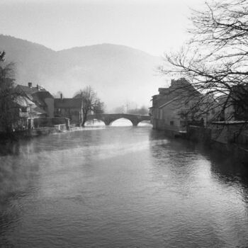 Fotografia intitolato "River and village -…" da Scott Gregory Banner, Opera d'arte originale, fotografia a pellicola