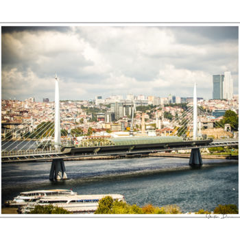 Fotografía titulada "Atatürk Bridge" por Sébastien Bance, Obra de arte original, Fotografía digital