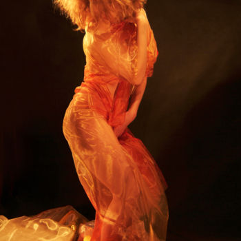 Photographie intitulée "Dance of Fire" par Nikolai Sednin (Nicolas Sednin), Œuvre d'art originale, Photographie manipulée