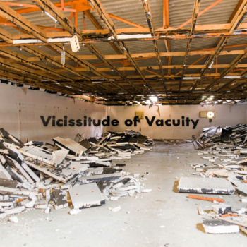 Photographie intitulée "Vicissitude of Vacu…" par Sekhmet, Œuvre d'art originale, Photographie numérique