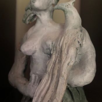 Sculpture titled "La femme a l oiseau" by Serge Berry, Original Artwork, Clay