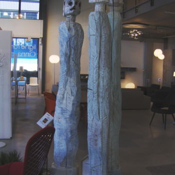 Sculpture intitulée "3 Personnages blancs" par Serge Boué - Kovacs, Œuvre d'art originale, Bois
