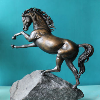 Skulptur mit dem Titel "Mustang" von Sergey Kostomarov, Original-Kunstwerk, Bronze