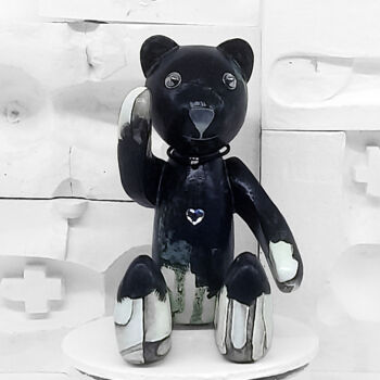 Скульптура под названием "Vintage bear doll :…" - Seven E, Подлинное произведение искусства, Пластмасса