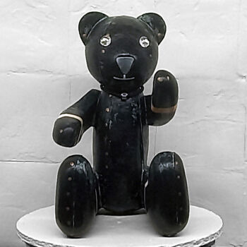 Sculpture titled "HAND BEAR | HB_A000…" by Seven E, Original Artwork, Plastic