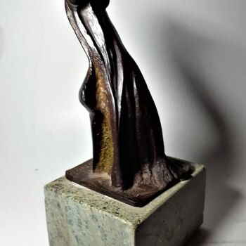 Sculpture titled "Vestale 1" by Severino Braccialarghe, Original Artwork, Bronze